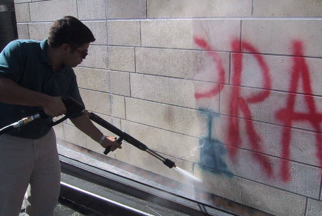 photo of grafitti removal
